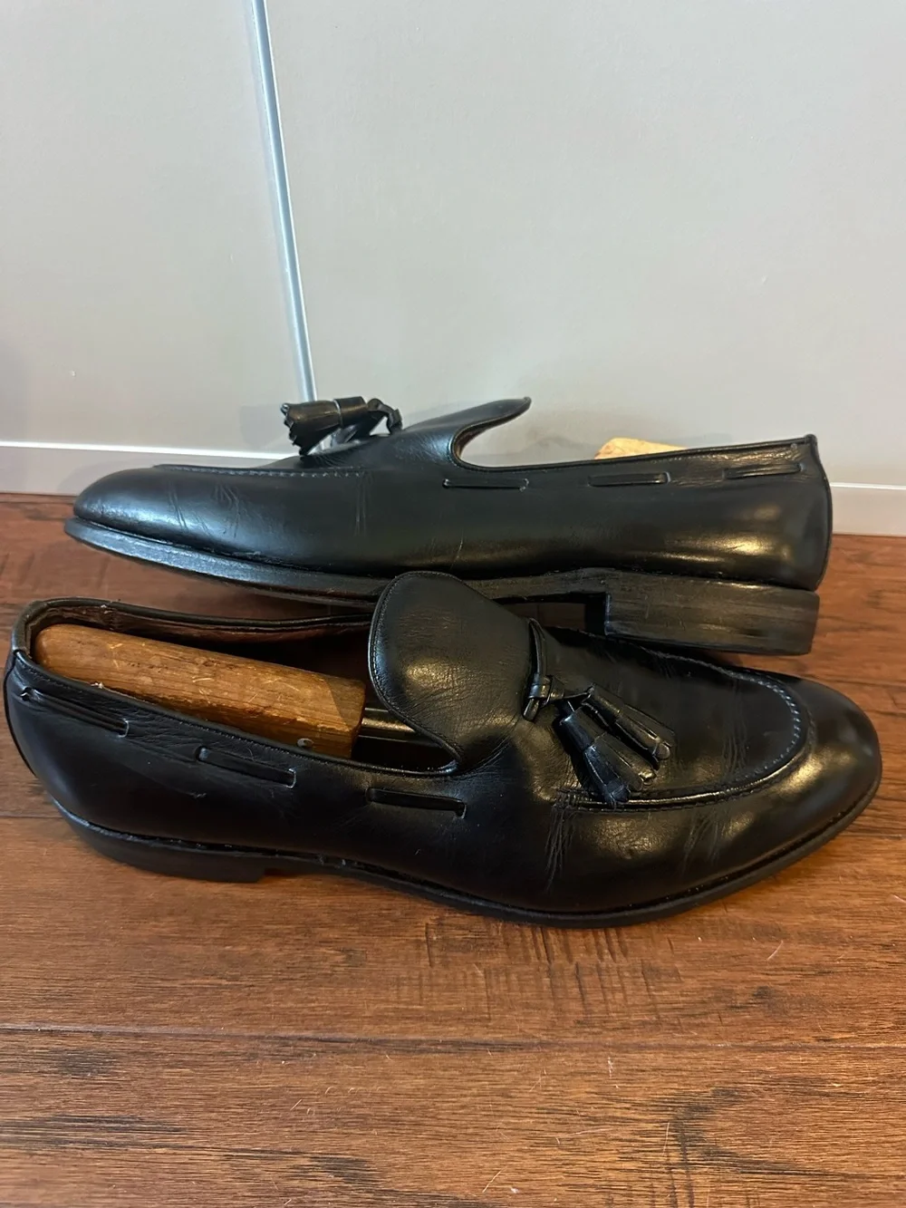 Allen Edmonds Vintage Saratoga Black Tassel Leather Loafers - Dress Shoes - 10.5